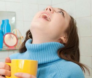 Зубная боль — чем снять в домашних условиях